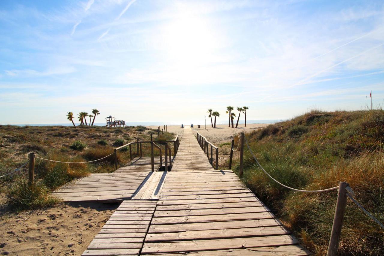 Global Properties, Con Terraza Y Vistas A La Playa